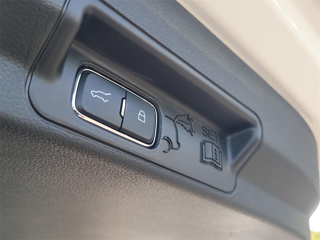 new 2026 Ford Explorer car, priced at $38,129