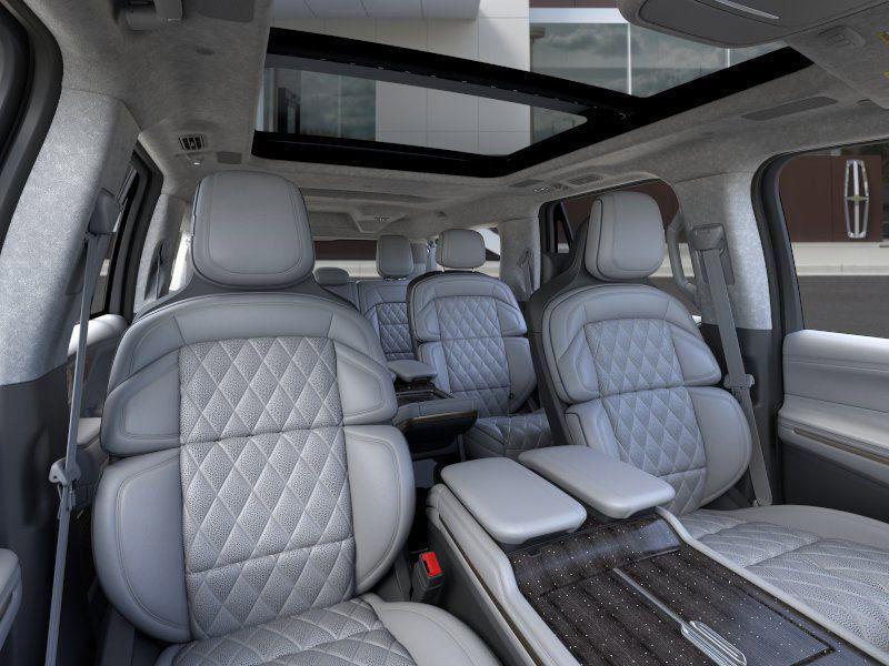 new 2025 Lincoln Navigator car, priced at $128,190