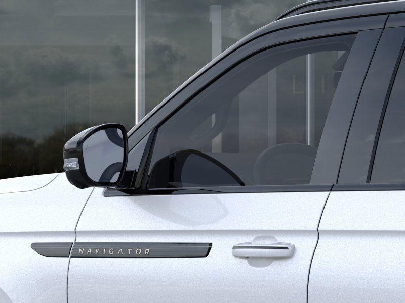 new 2025 Lincoln Navigator car, priced at $128,190