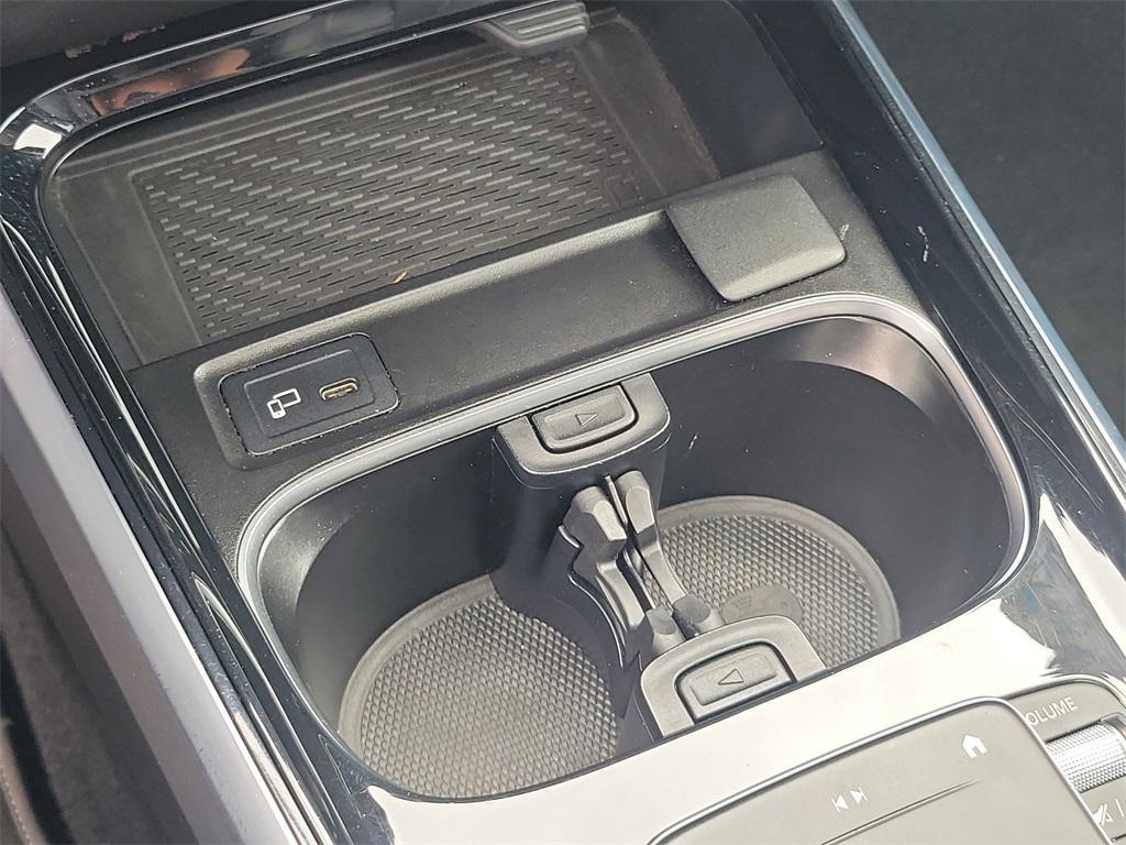 used 2021 Mercedes-Benz GLB 250 car, priced at $23,649