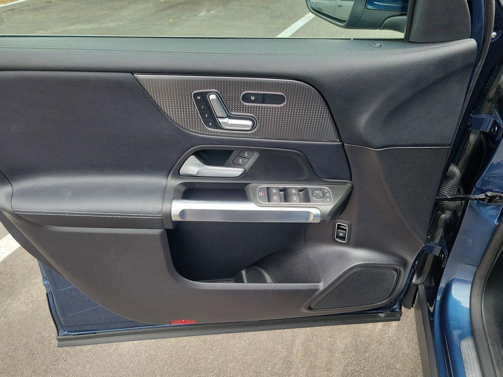 used 2021 Mercedes-Benz GLB 250 car, priced at $22,700