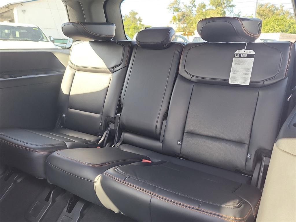 new 2025 Ford Expedition car, priced at $76,892