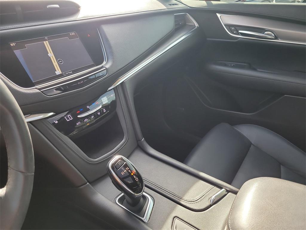 used 2017 Cadillac XT5 car, priced at $20,153