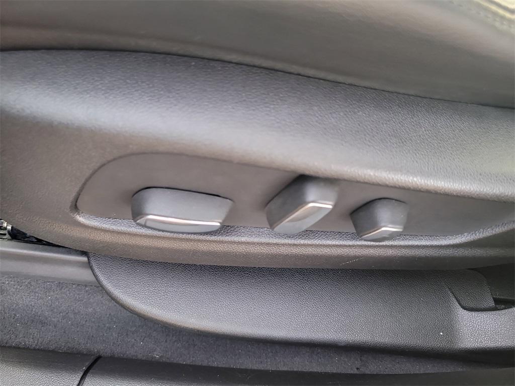 used 2017 Cadillac XT5 car, priced at $20,153