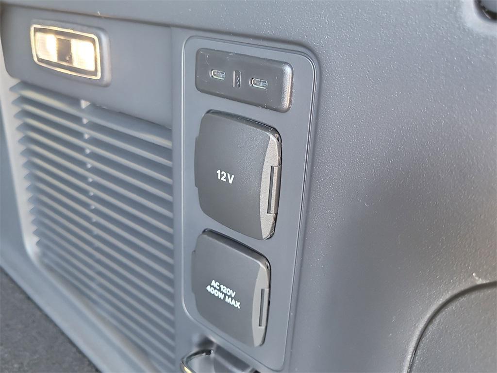 new 2025 Lincoln Navigator car, priced at $106,923