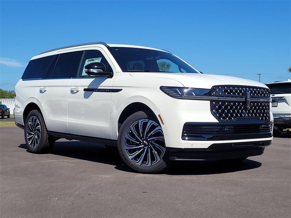 new 2025 Lincoln Navigator car, priced at $106,923