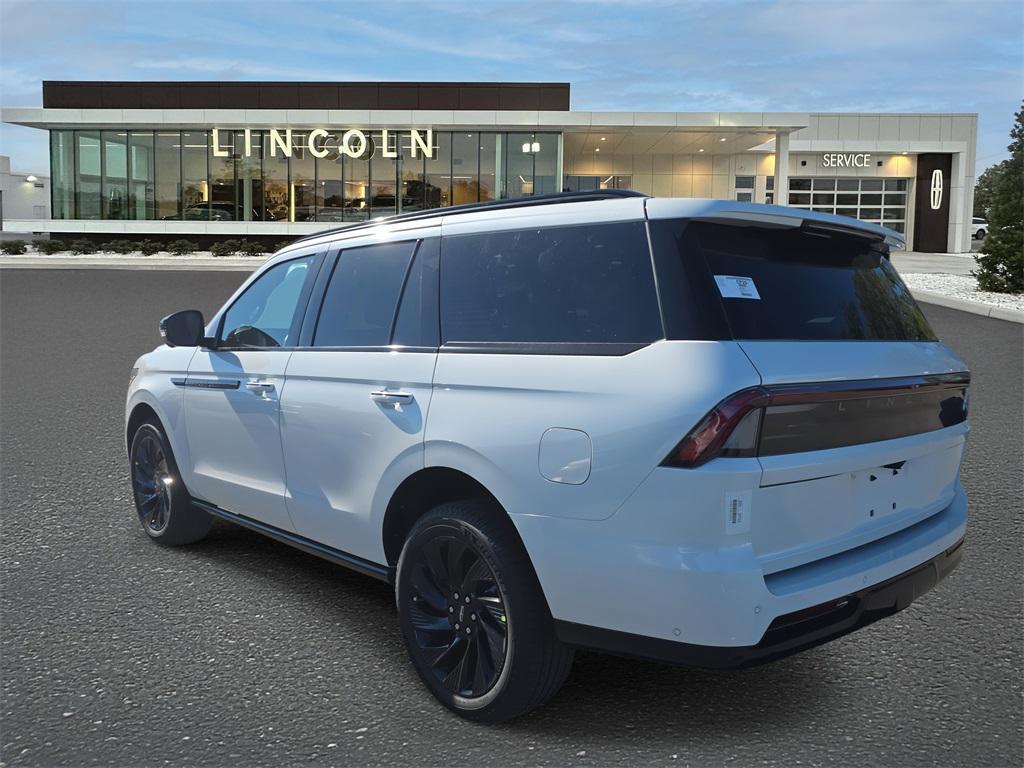 new 2025 Lincoln Navigator car, priced at $100,566