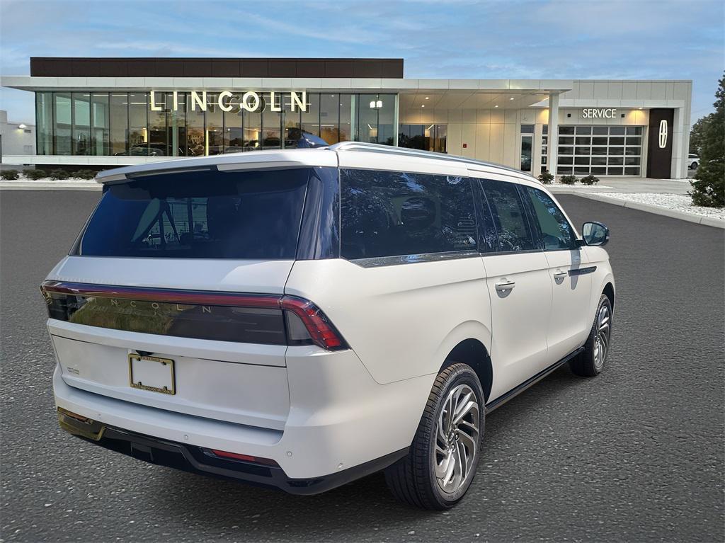 new 2025 Lincoln Navigator car, priced at $98,755