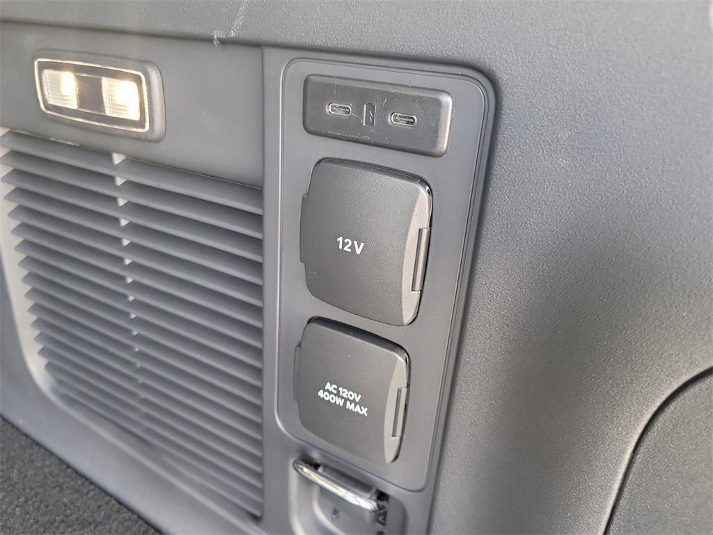 new 2025 Lincoln Navigator car, priced at $98,755