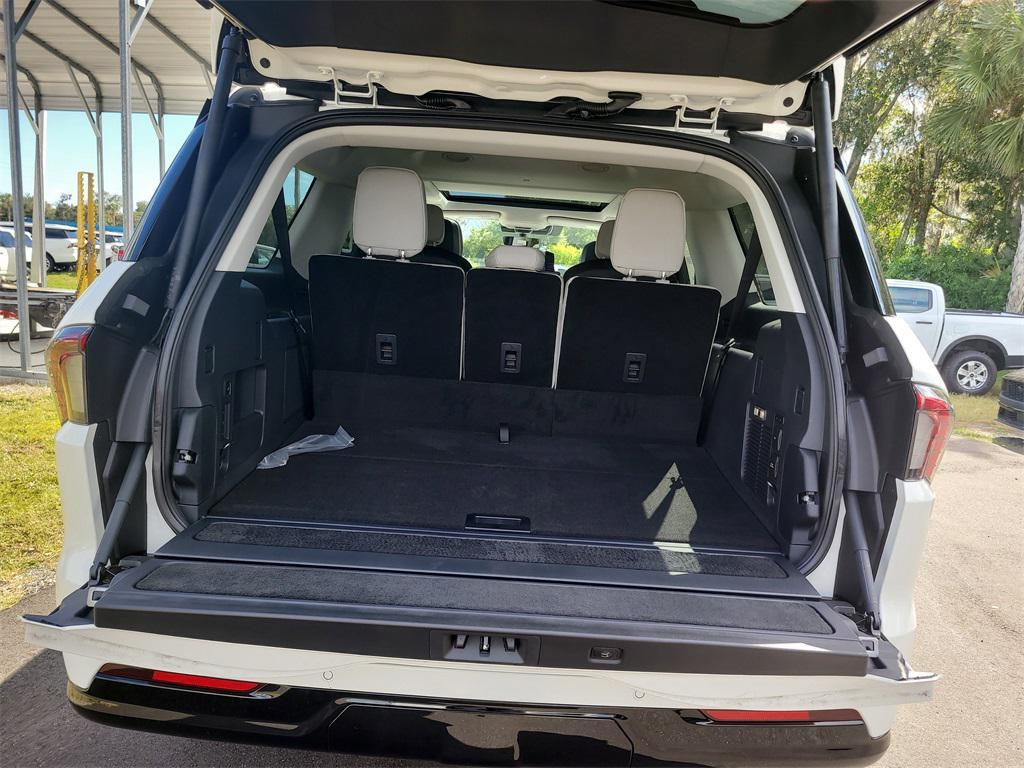 new 2025 Lincoln Navigator car, priced at $98,755