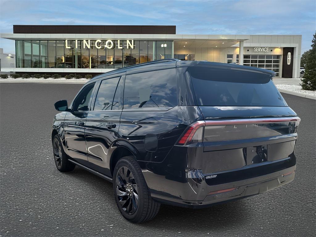 new 2025 Lincoln Navigator car, priced at $94,833