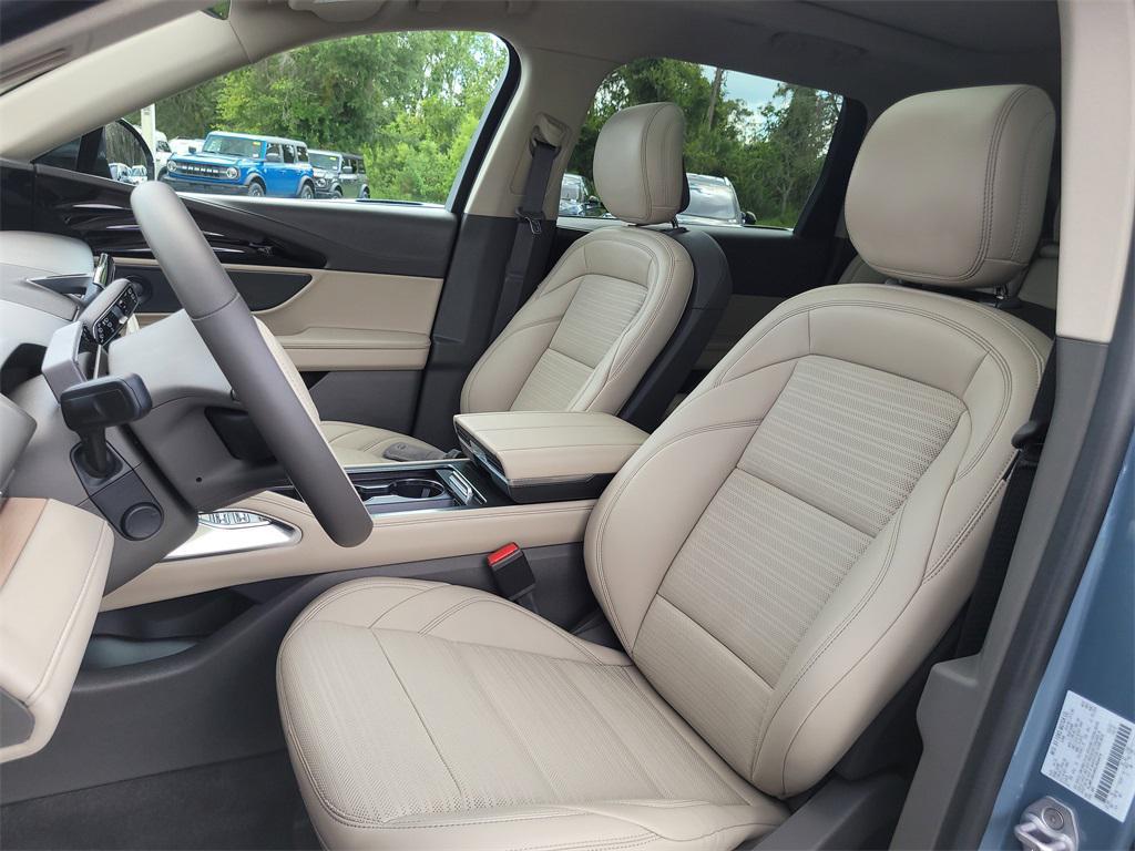 new 2025 Lincoln Nautilus car, priced at $58,544