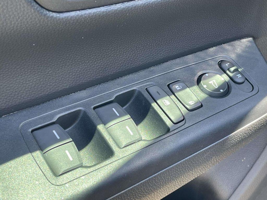 used 2025 Honda CR-V Hybrid car, priced at $36,620
