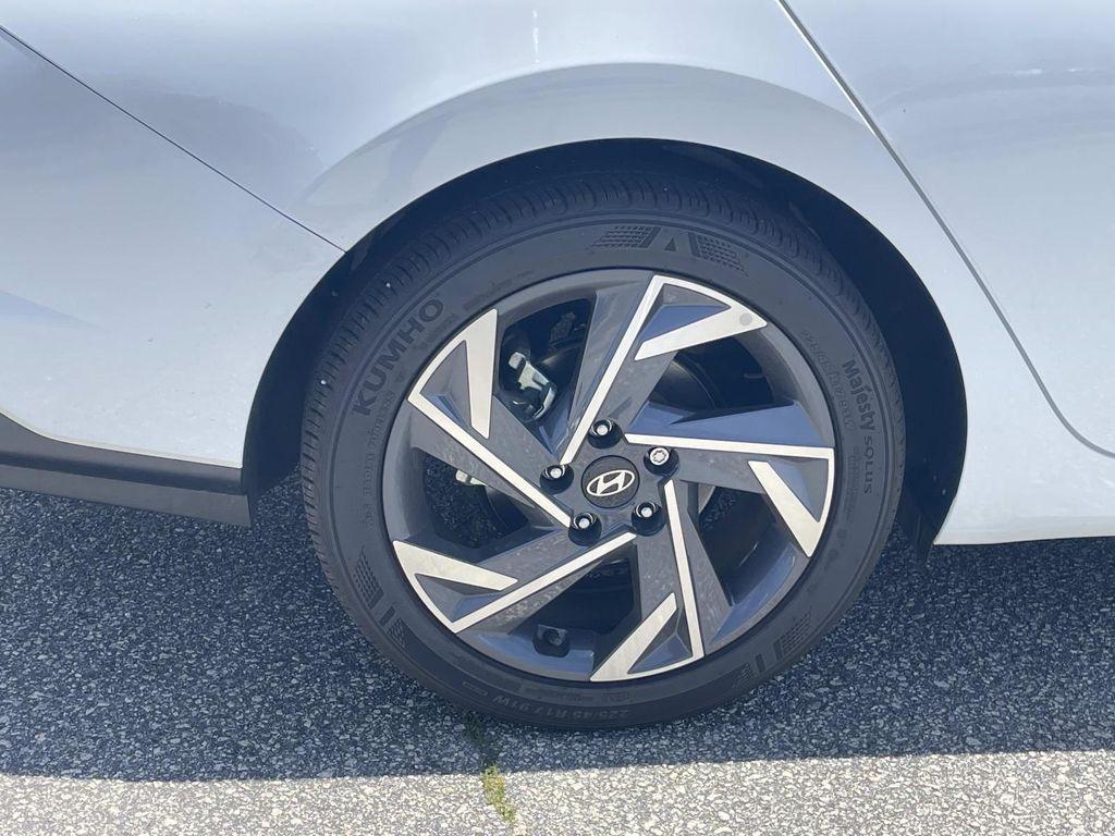 used 2025 Hyundai Elantra car, priced at $25,620