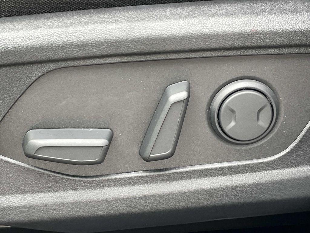new 2026 Hyundai TUCSON Hybrid car, priced at $33,929