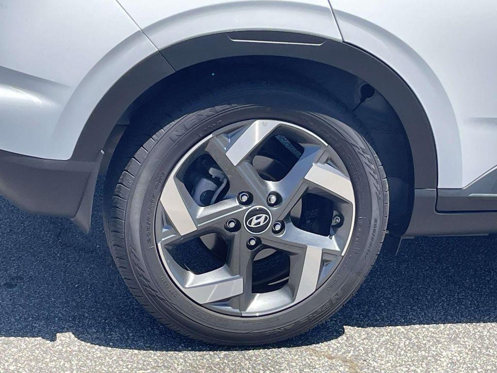 used 2025 Hyundai Venue car, priced at $20,620