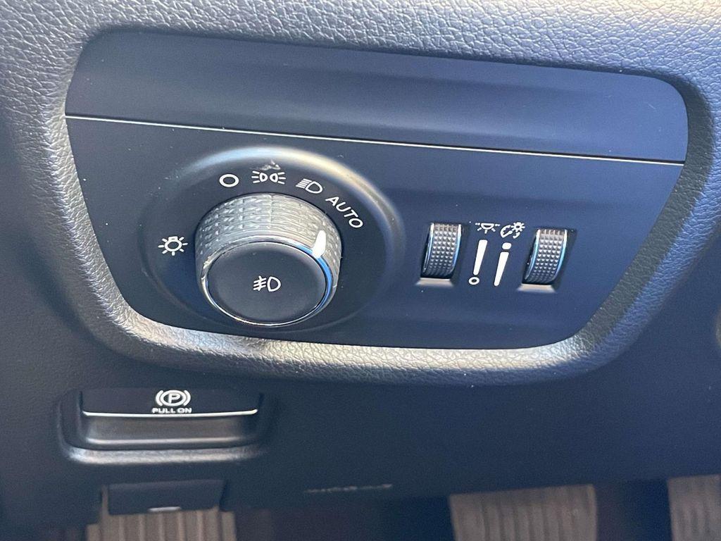 used 2023 Jeep Grand Cherokee car, priced at $31,620