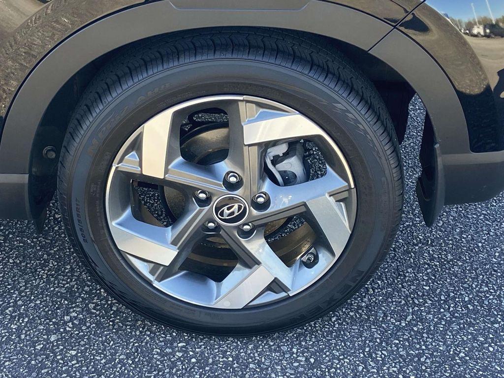 used 2025 Hyundai Venue car, priced at $20,620
