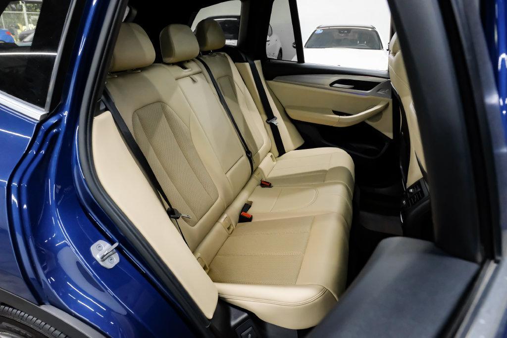 BMW X3 view 43