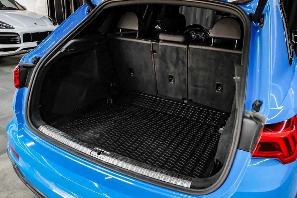 Audi Q3 view 65