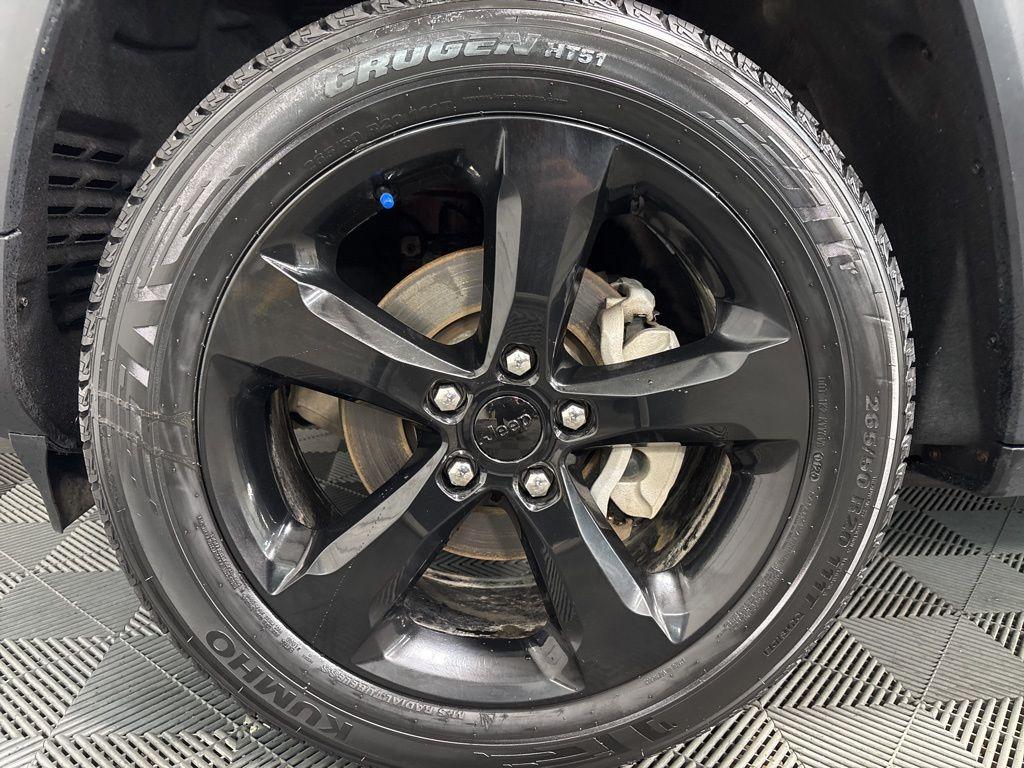 used 2023 Jeep Grand Cherokee car, priced at $29,997