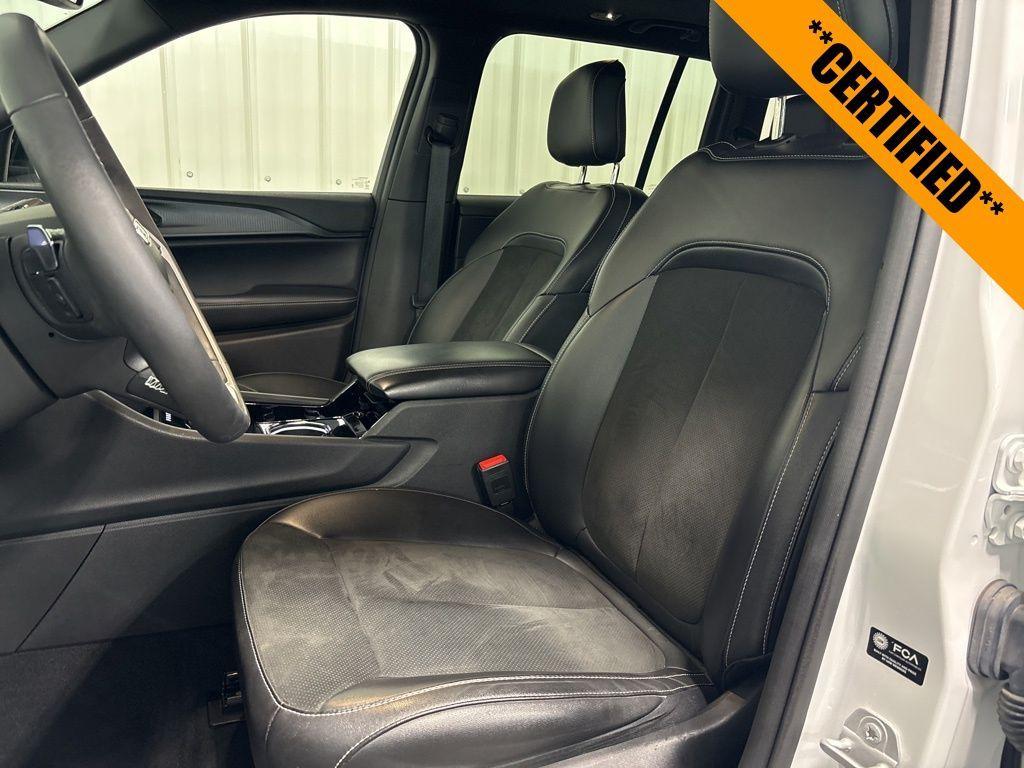 used 2023 Jeep Grand Cherokee car, priced at $30,999