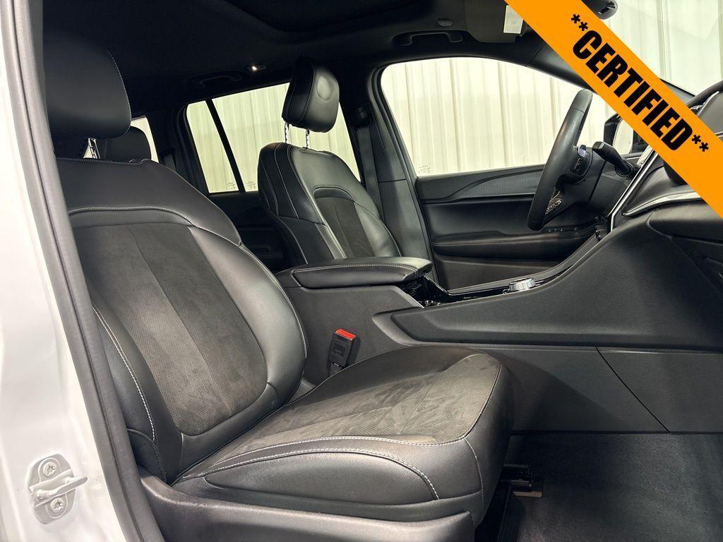 used 2023 Jeep Grand Cherokee car, priced at $30,999