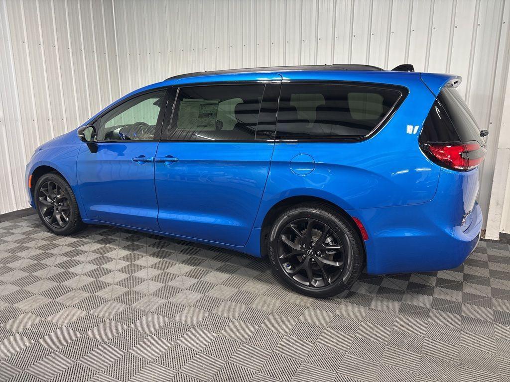 new 2026 Chrysler Pacifica car, priced at $48,323