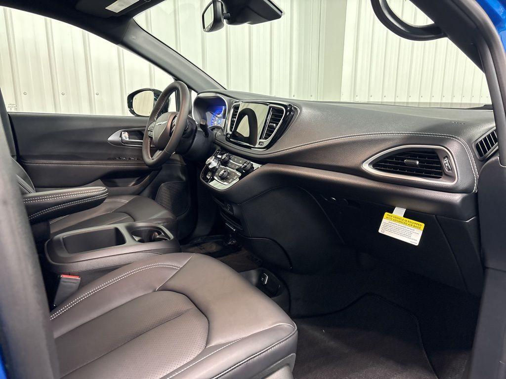 new 2026 Chrysler Pacifica car, priced at $48,323