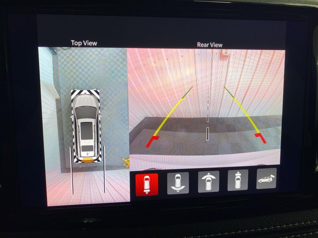 new 2025 Chrysler Pacifica car, priced at $38,927