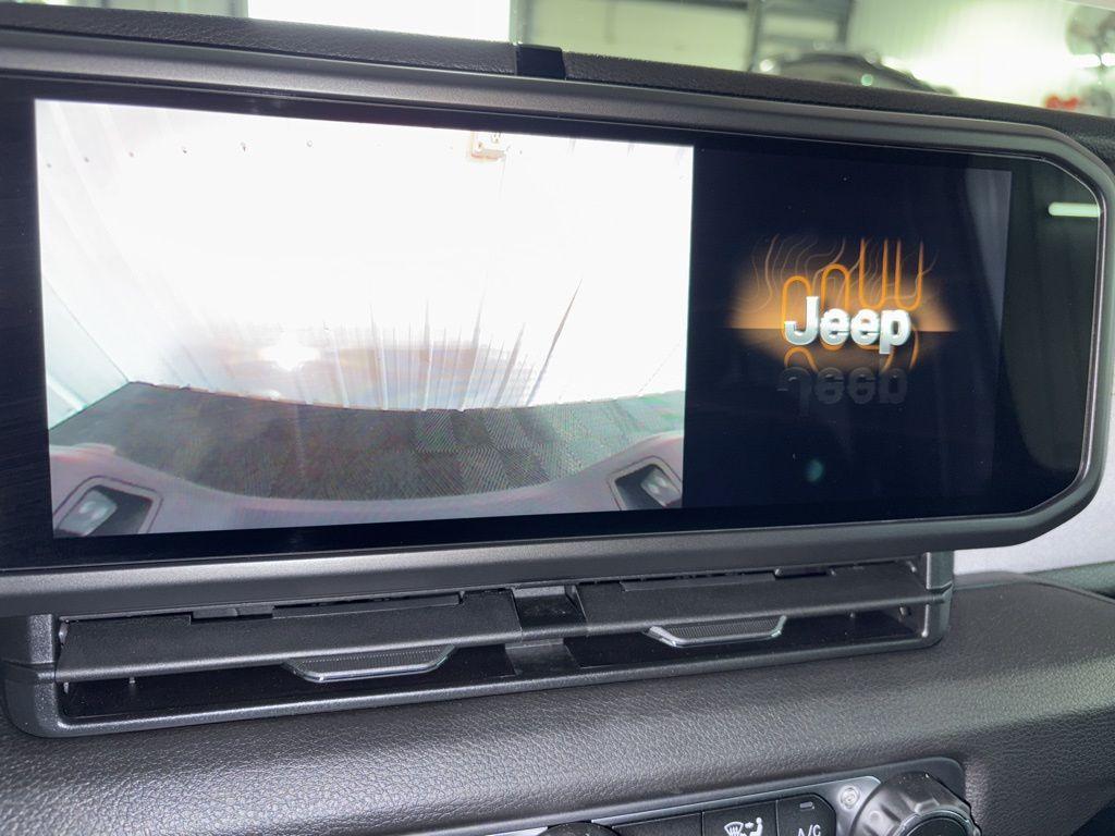 new 2025 Jeep Gladiator car, priced at $47,907