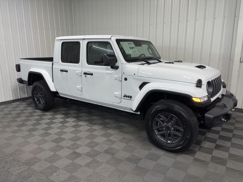 new 2025 Jeep Gladiator car, priced at $47,907