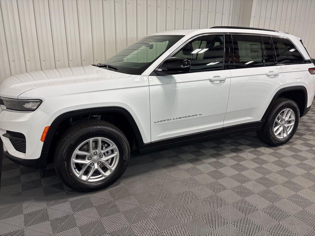 new 2025 Jeep Grand Cherokee car, priced at $41,229