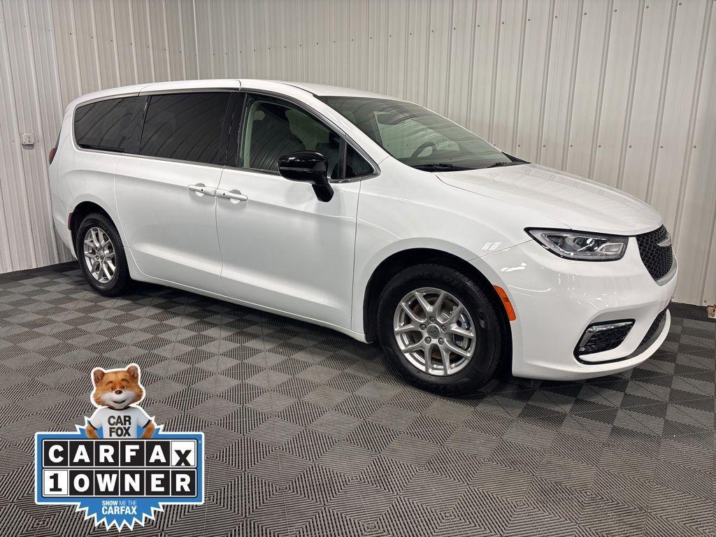 used 2024 Chrysler Pacifica car, priced at $27,999