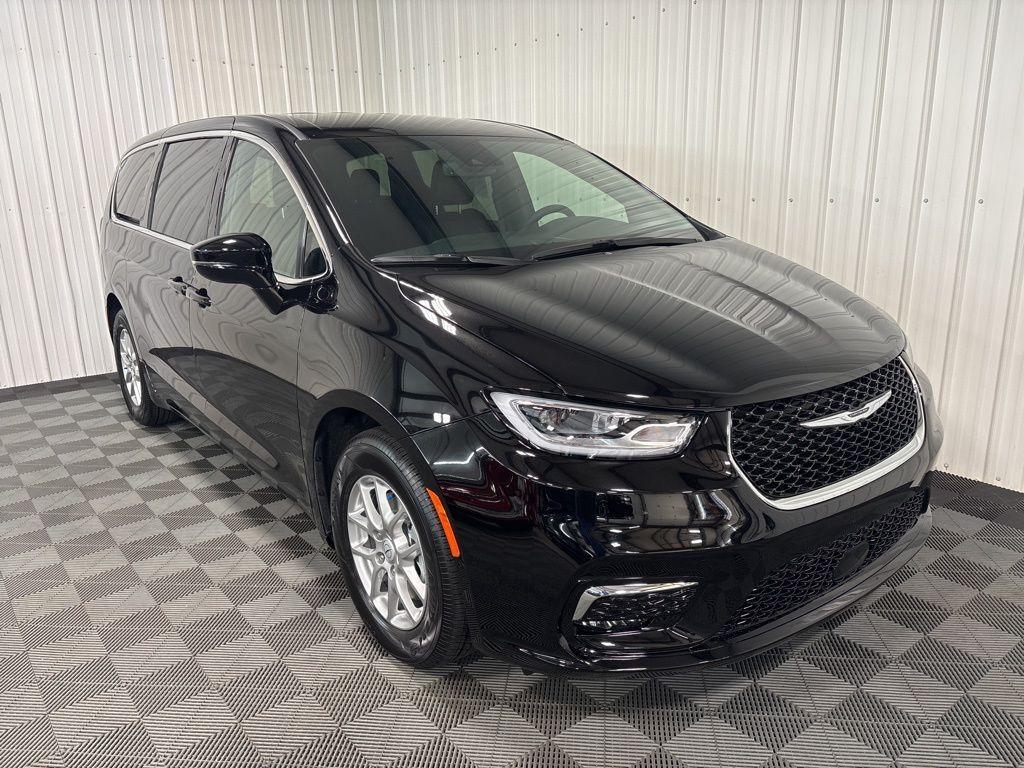 new 2026 Chrysler Pacifica car, priced at $46,486