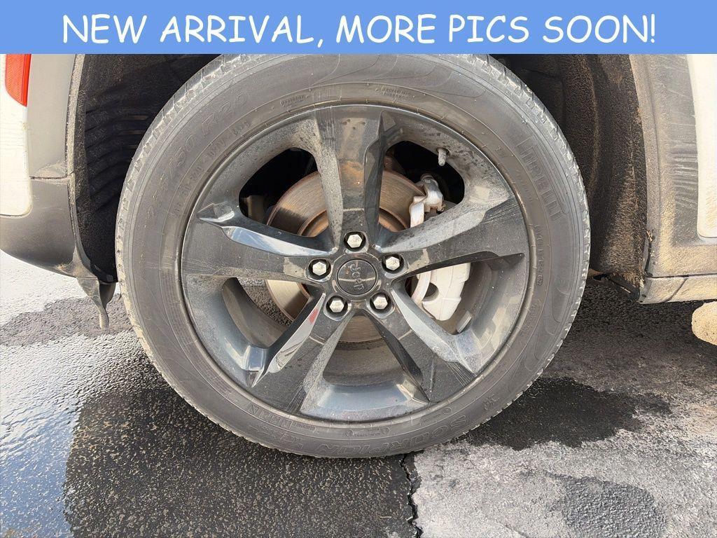 used 2023 Jeep Grand Cherokee car, priced at $31,999