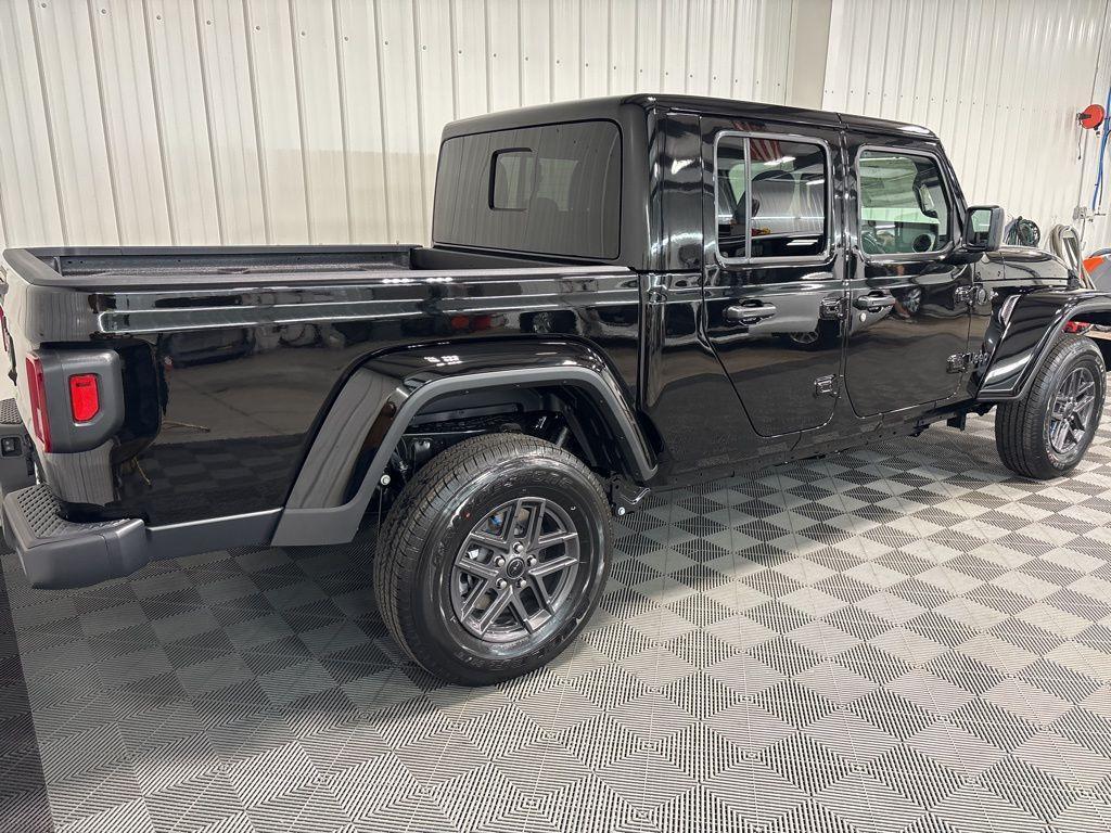 new 2025 Jeep Gladiator car, priced at $49,293