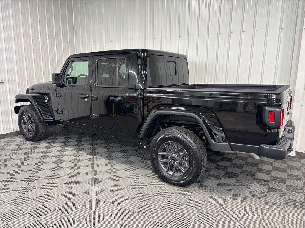 new 2025 Jeep Gladiator car, priced at $49,293