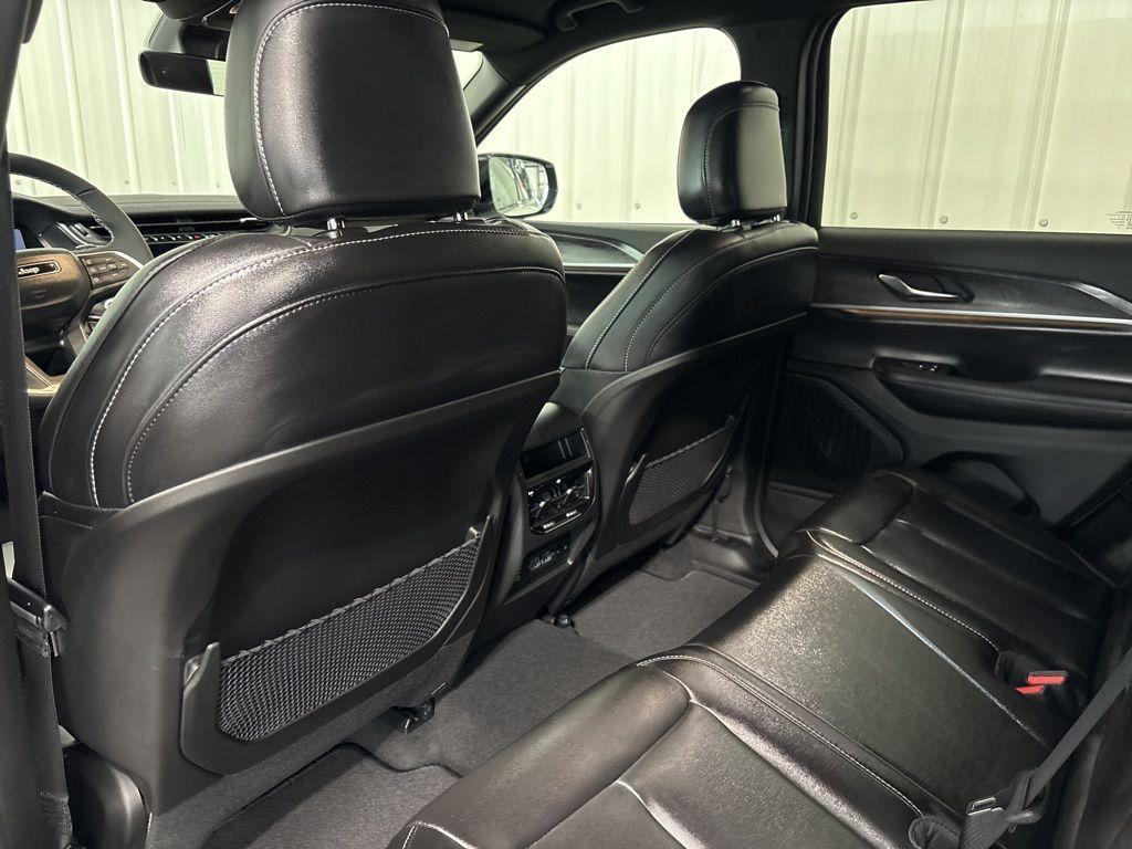 new 2025 Jeep Grand Cherokee car, priced at $48,759