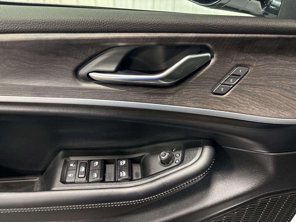 new 2025 Jeep Grand Cherokee car, priced at $48,759