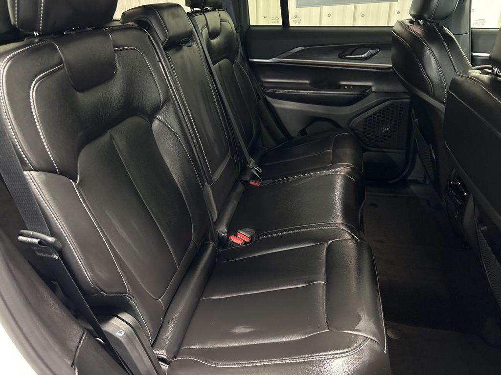 new 2025 Jeep Grand Cherokee car, priced at $47,659