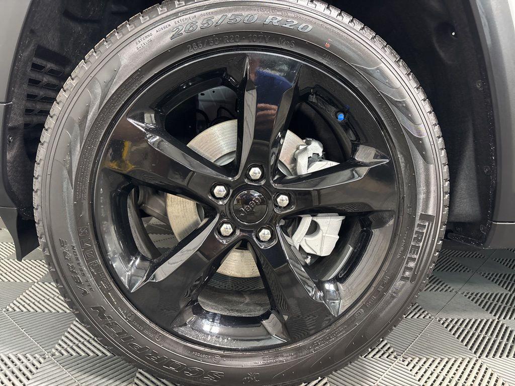 new 2025 Jeep Grand Cherokee car, priced at $48,759