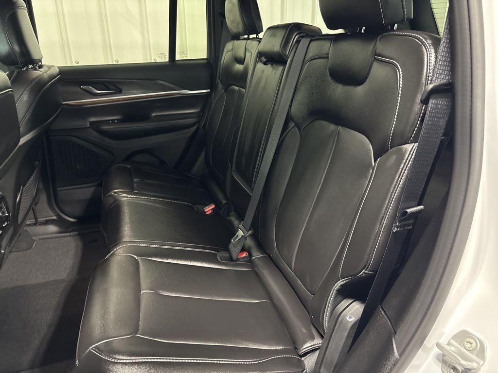 new 2025 Jeep Grand Cherokee car, priced at $48,759