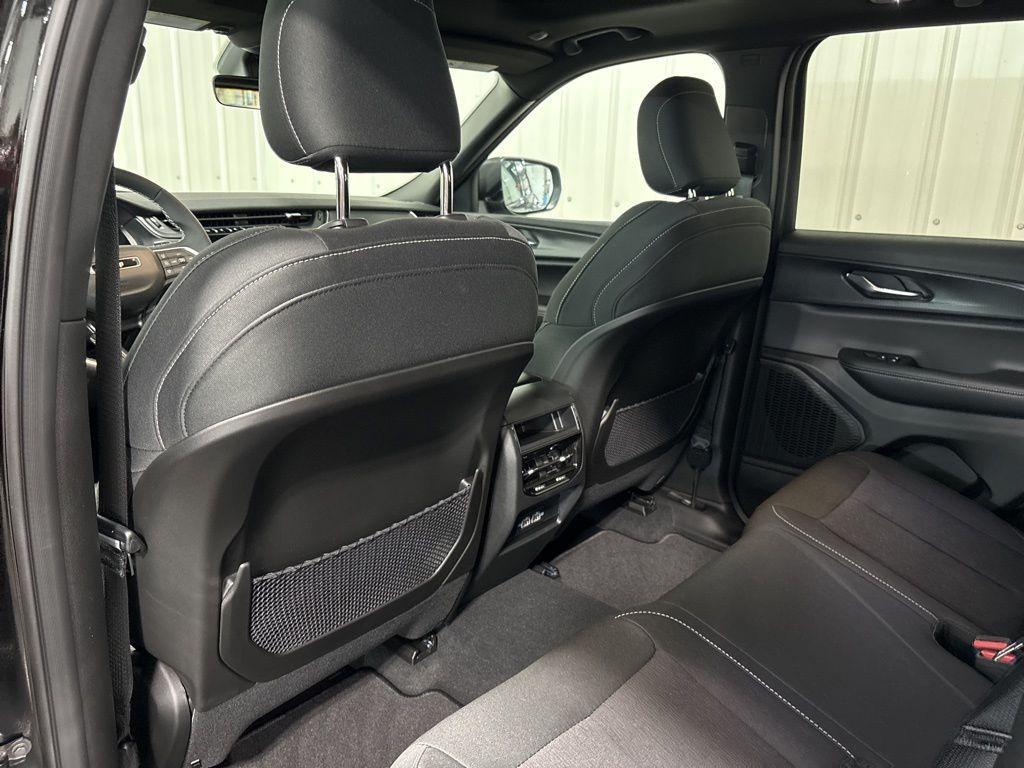 new 2025 Jeep Grand Cherokee car, priced at $40,665