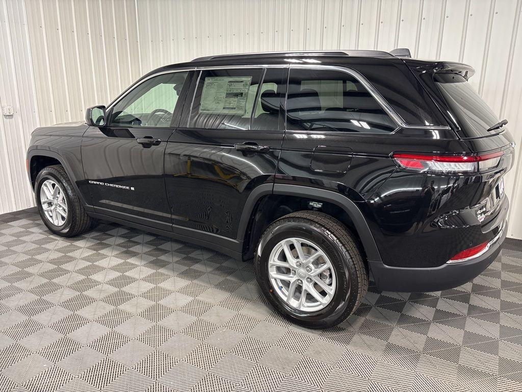 new 2025 Jeep Grand Cherokee car, priced at $40,665