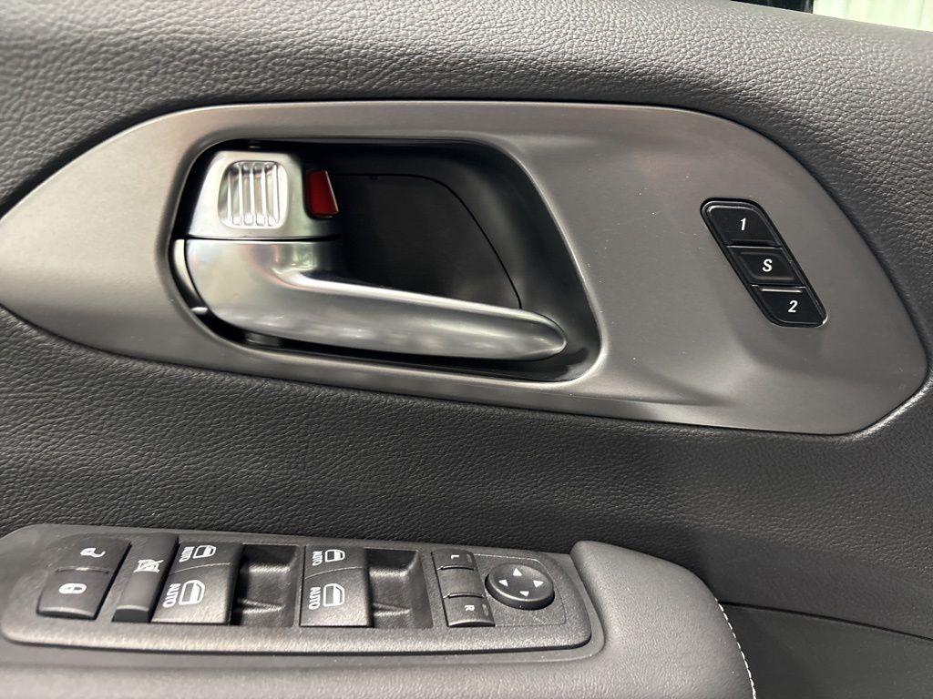 new 2026 Chrysler Pacifica car, priced at $45,523