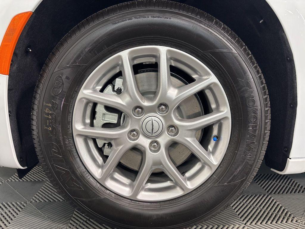 new 2026 Chrysler Pacifica car, priced at $45,568