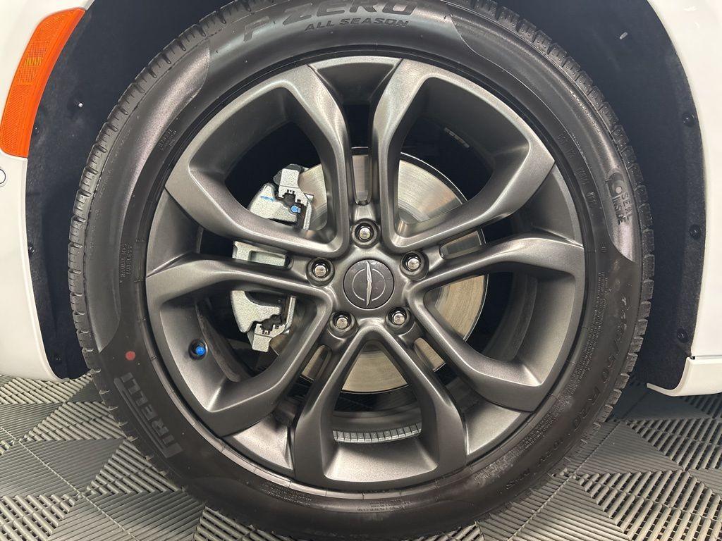 new 2026 Chrysler Pacifica car, priced at $45,523