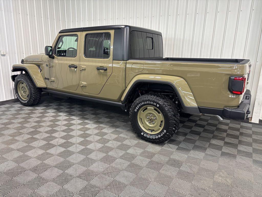 new 2026 Jeep Gladiator car, priced at $53,133