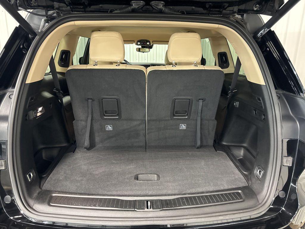 used 2022 Jeep Grand Cherokee L car, priced at $29,999